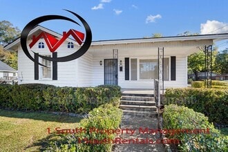 Building Photo - 476 Summerville St
