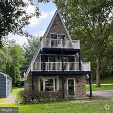 Building Photo - 3399 Murray Rd