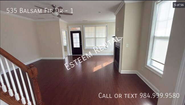 Foto del edificio - 535 Balsam Fir Dr