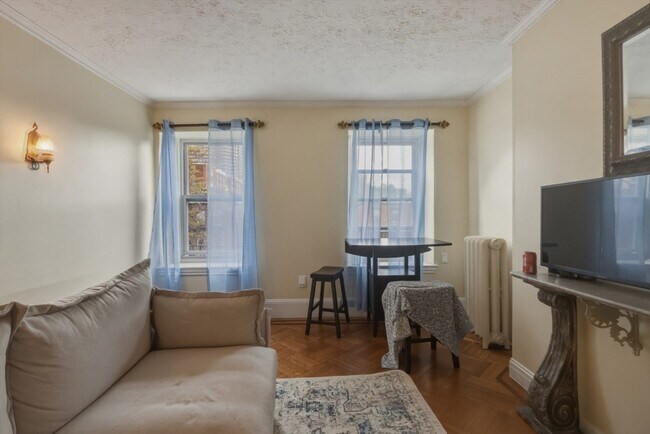 Foto del edificio - 241 Newtown St
