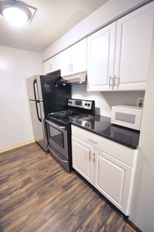 Building Photo - 191 Chittenden Ave