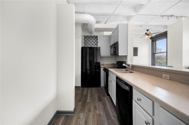 Foto del edificio - 32 Peachtree St NW