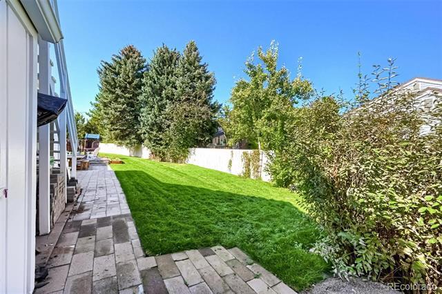 Foto del edificio - 9701 E Grand Ave