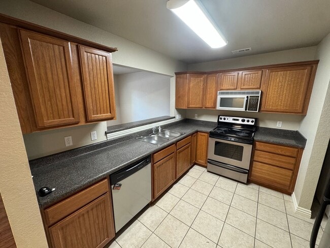 Foto del edificio - 904 S Wood Ave