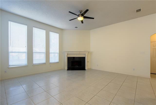 Foto del edificio - 8216 Spring Valley Ln