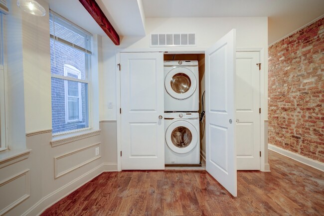 Building Photo - 505 Cobbs Creek Pkwy