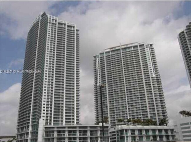 Foto del edificio - 90 SW 3rd St