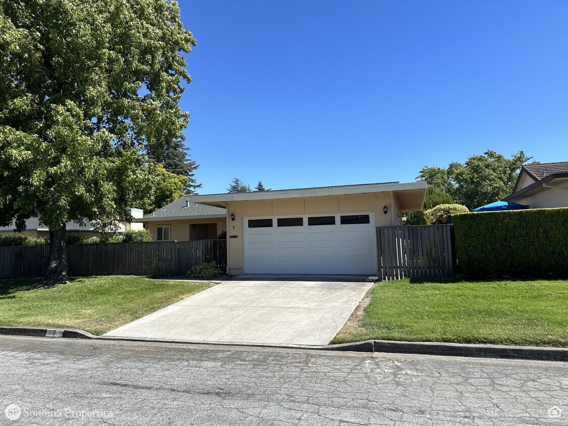 Foto principal - Desirable 3bd/2ba House in 55+ Community!