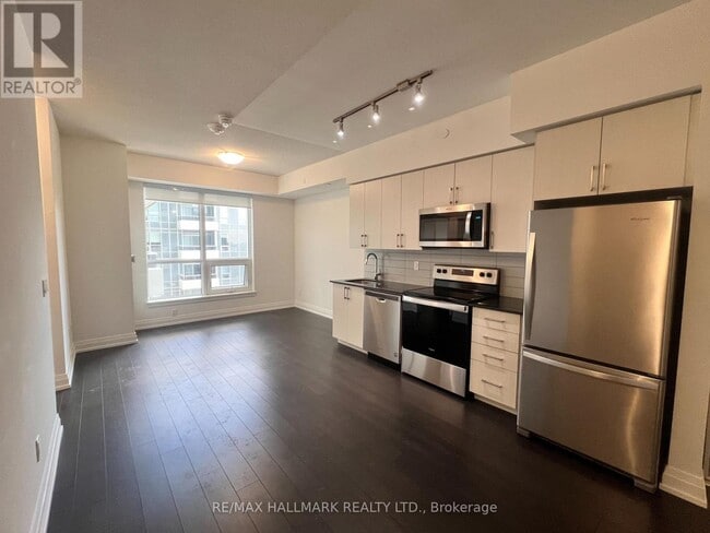 Building Photo - 3121 Sheppard Ave E