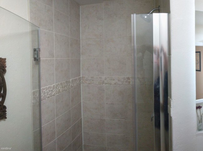 Building Photo - 2661 Sherwood Cir