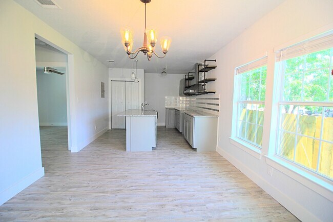 Foto del edificio - 707 S Olive St