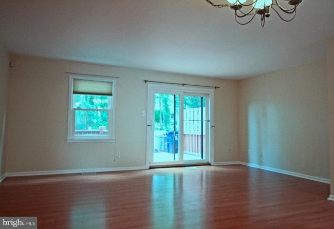 Building Photo - 214 Sulky Way