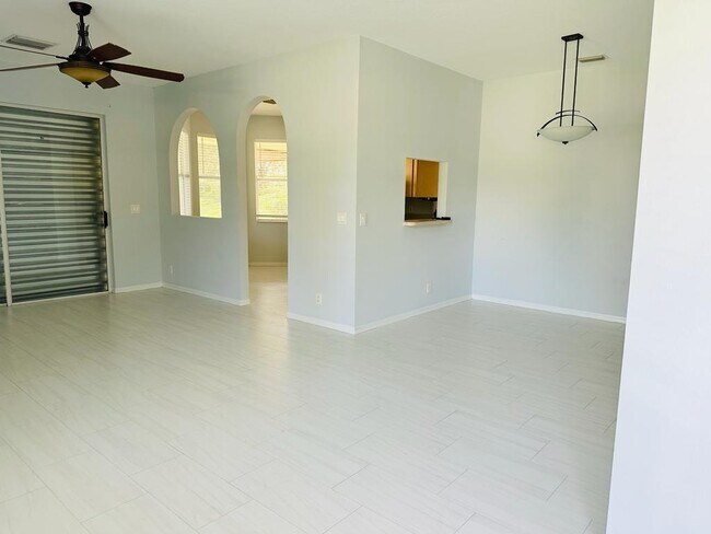 Foto del edificio - 205 SW Maclay Way