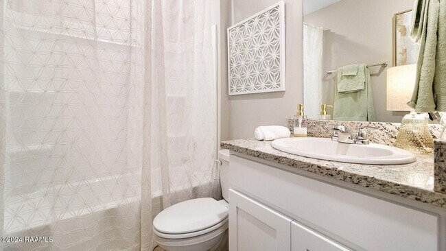 Foto del edificio - 4 Bed 2 Bath House For Rent