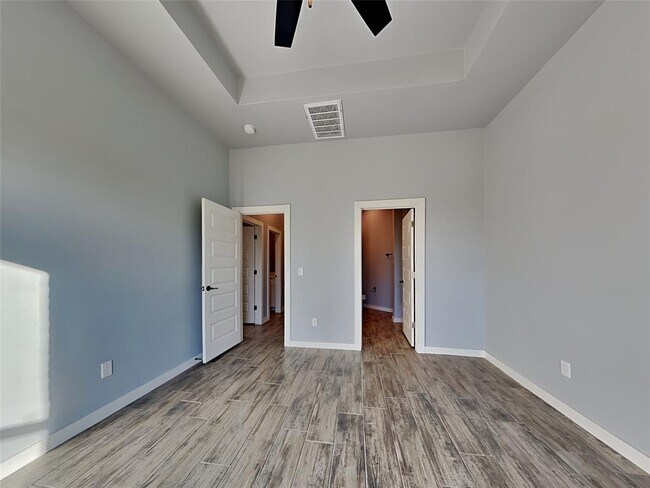 Foto del edificio - 312 W 3rd St