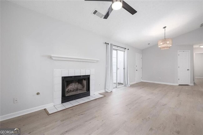 Foto del edificio - 211 Daventry Way