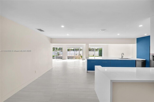Foto del edificio - 5020 SW 92nd Ave