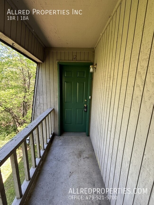 Foto del edificio - 1390 W Wedington Dr