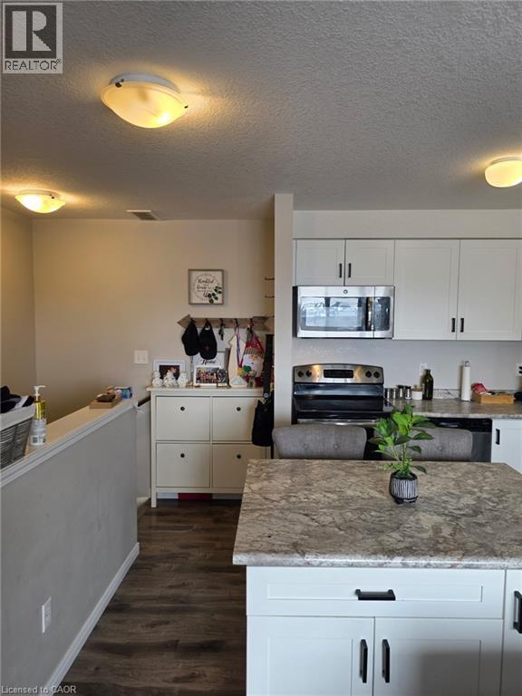 Photo du bâtiment - 1674 FISCHER HALLMAN Rd