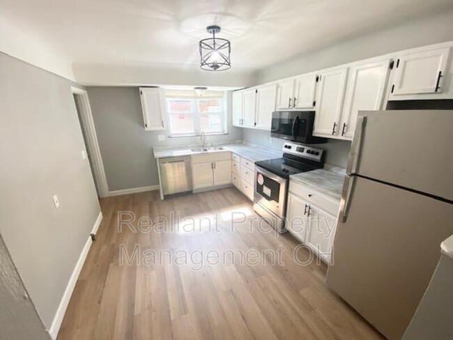 Building Photo - 1131 Wilmont Ct