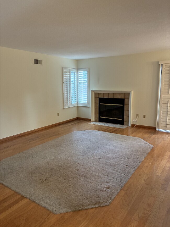 Foto del edificio - 1065 Huntington Common