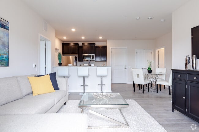 2BA, 2BA - 1,050SF - The Reserve at Hudson Crossing