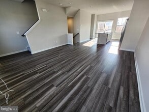 Building Photo - 114 Milburn Dr