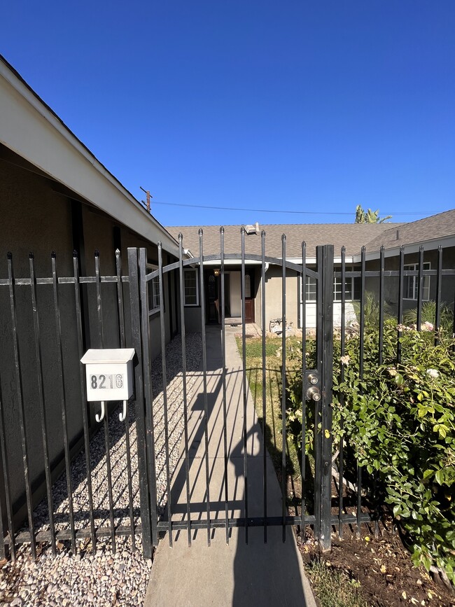Building Photo - 8216 Glade Ave
