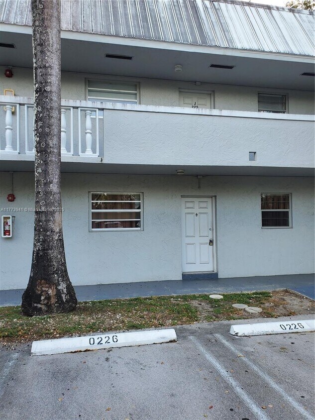 Foto del edificio - 17255 SW 95th Ave