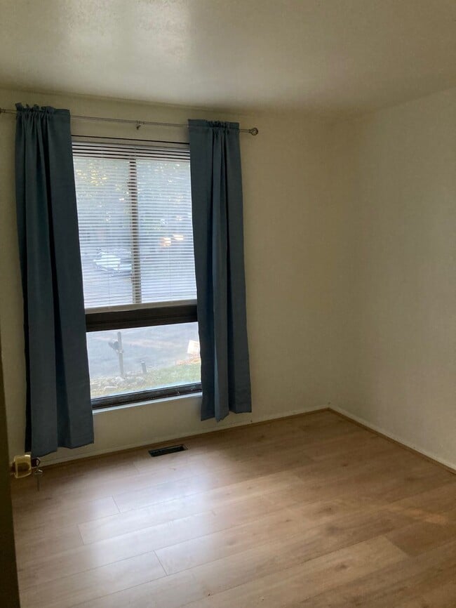 Building Photo - 4902 Cord Ct