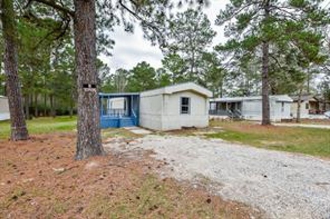 Building Photo - Stunning Manufactured house ready to move in!