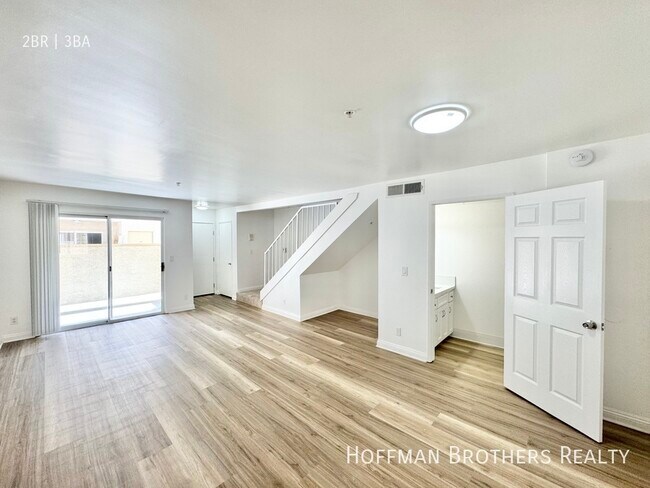 Foto del edificio - 16033 Vanowen St