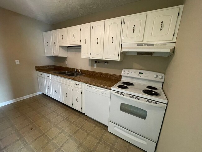 Foto del edificio - Old Forest Rd Area Townhouse