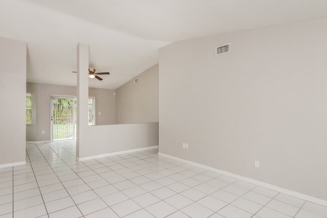 Foto del edificio - 14730 SW 176th St