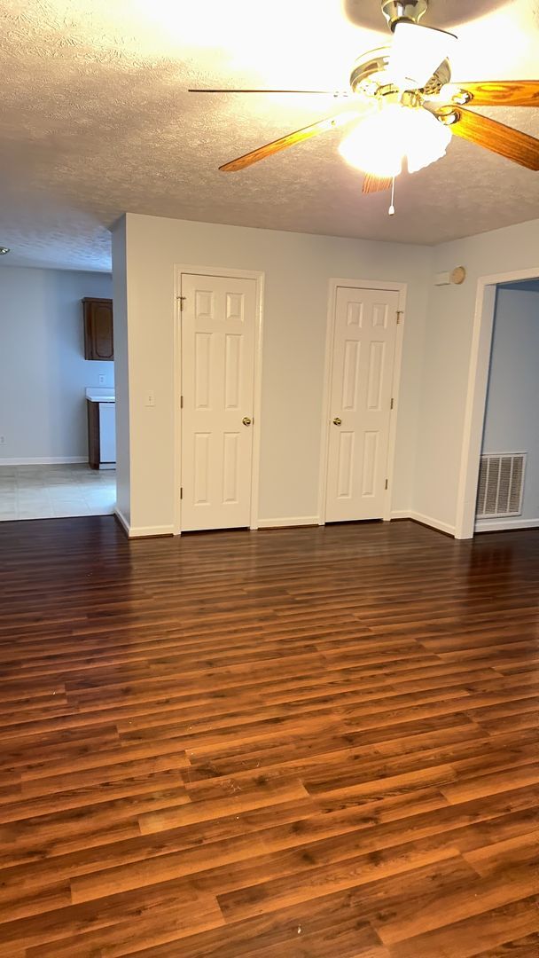 Building Photo - 308 Parker Pl SW