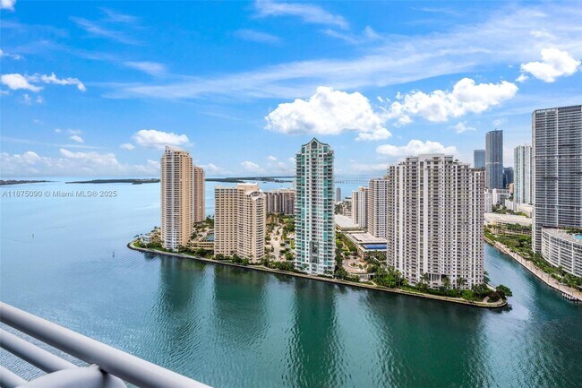 Building Photo - 325 S Biscayne Blvd