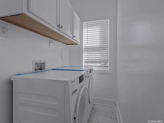 Building Photo - 24-49 37th St