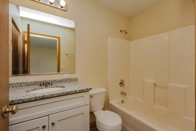 Foto del edificio - 10700 E 106th St