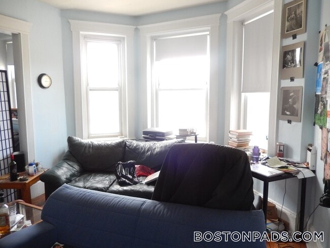 Building Photo - 1334 Commonwealth Ave