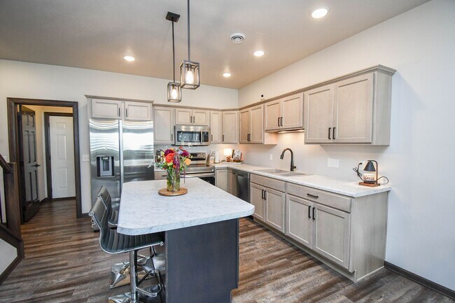 Building Photo - 9064 W Ark Pl