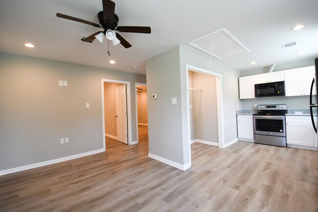 Building Photo - 385 Bayou Dularge Rd