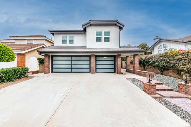 Exterior - 7609 W 85th St