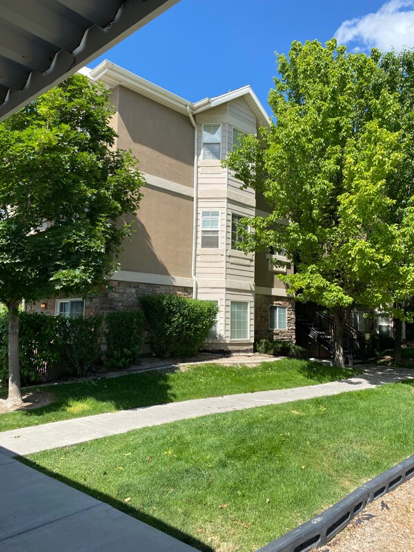 14059 Bridgeview Ct Unit 2, Bluffdale, UT 84065 Condo for Rent in