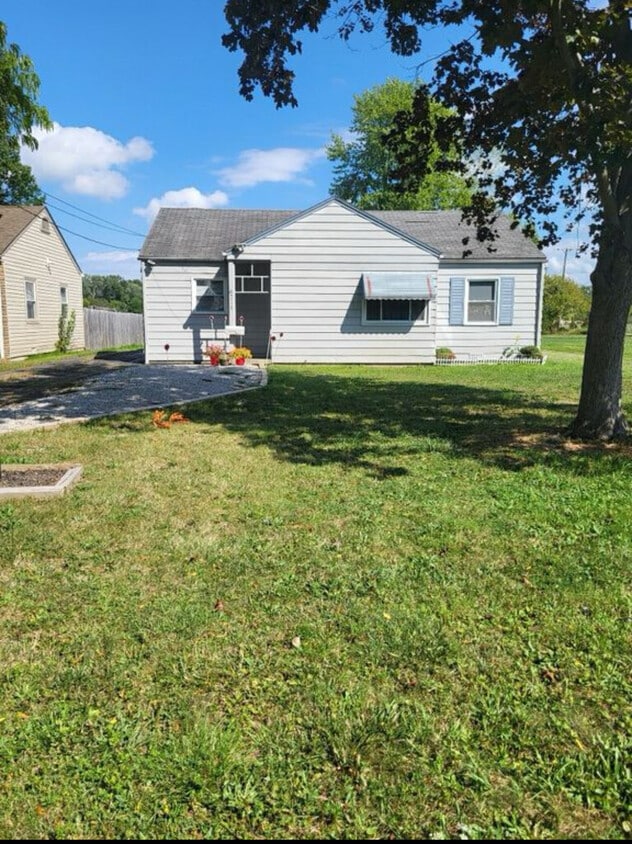 Primary Photo - 5713 Burns Rd