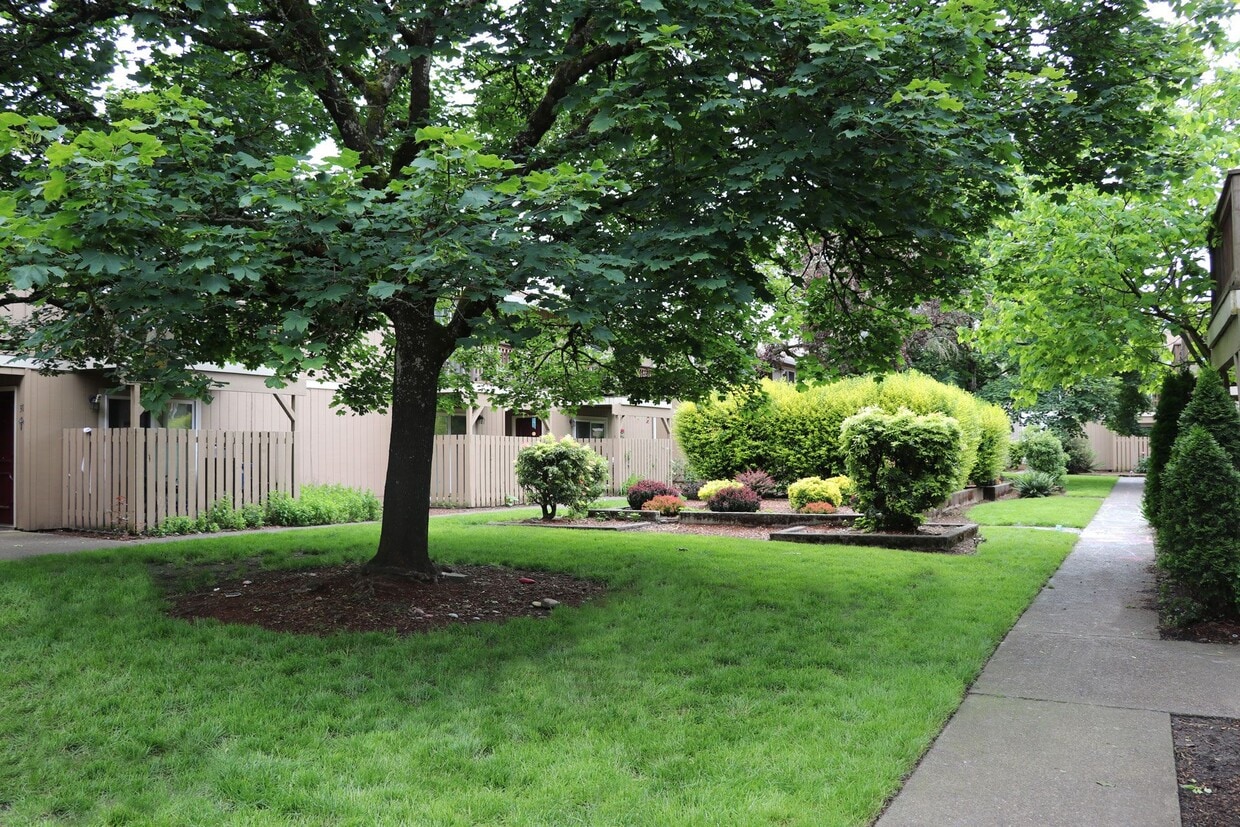 Primary Photo - Images Garden View Apartments