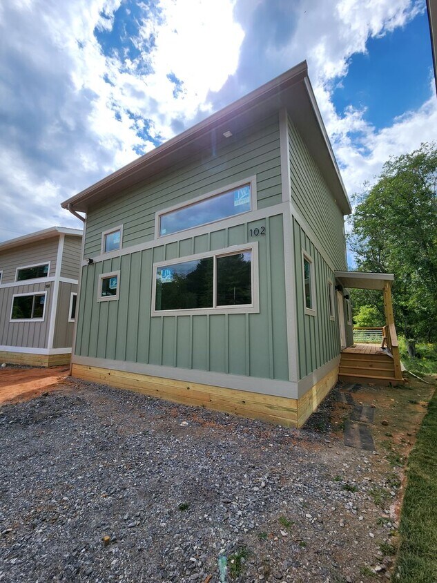 Primary Photo - East Asheville Rental