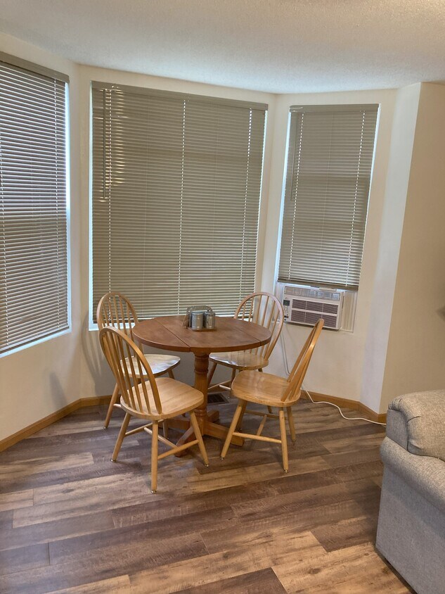 Foto principal - 846 E Grand Ave