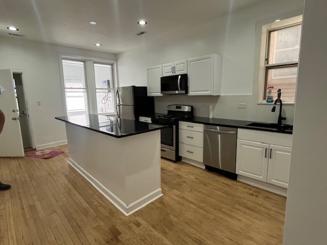 Foto del edificio - 820 N Leavitt St