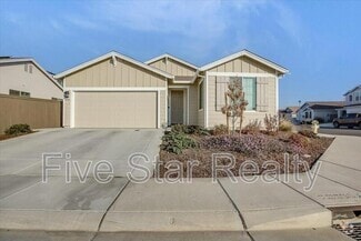Building Photo - 2203 Woodlet St