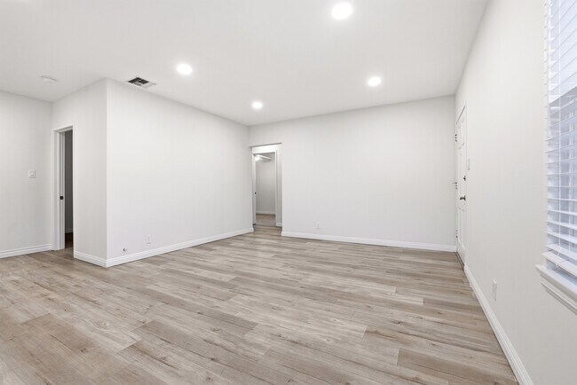 Foto del edificio - 3735 5th Ave